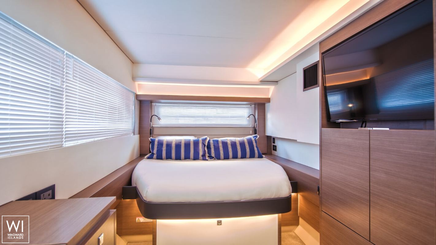 Leopard 53 Powercat Leopard Yachts Interior 7