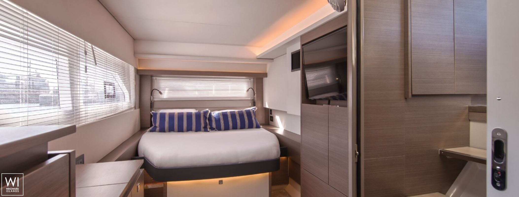 Leopard 53 Powercat Leopard Yachts Interior 3