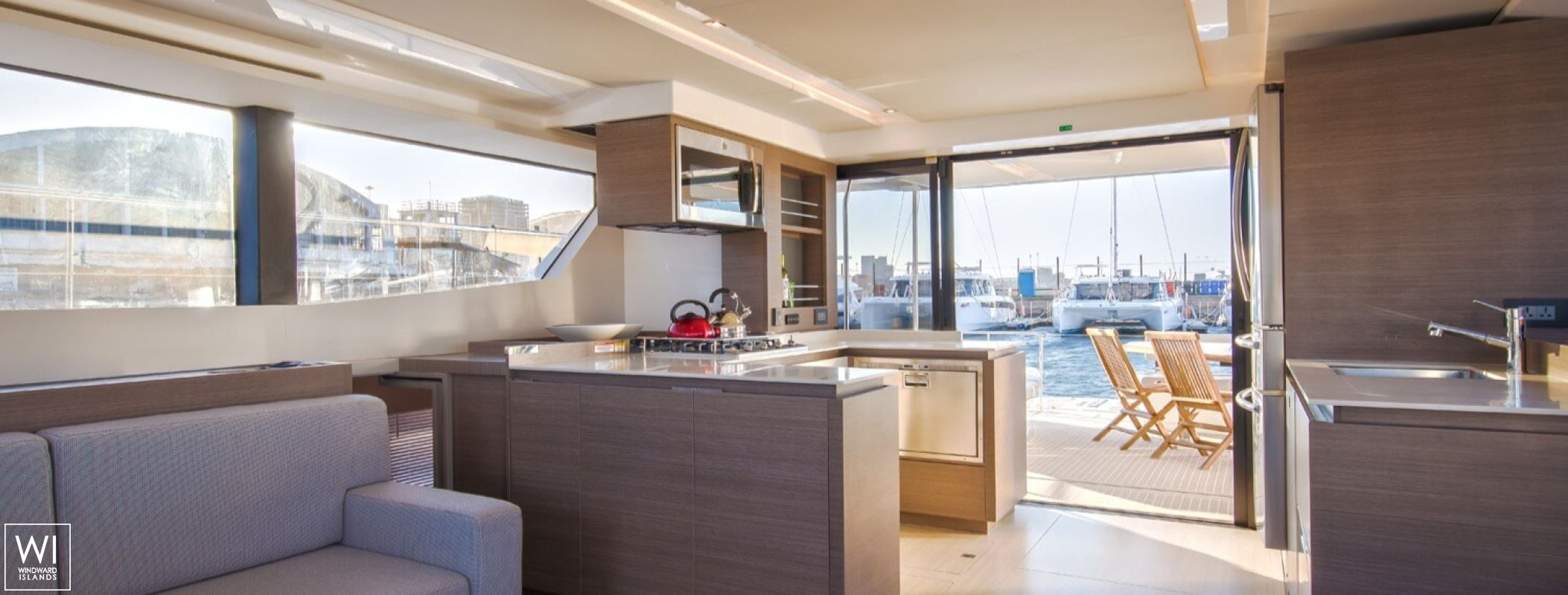 Leopard 53 Powercat Leopard Yachts Interior 9