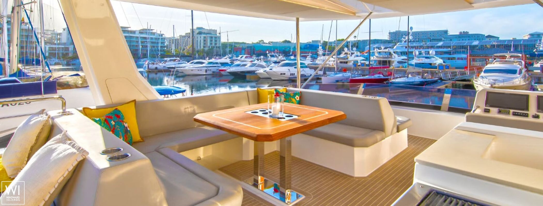 Zambezia  Leopard Yachts Leopard 53 Powercat Exterior 4