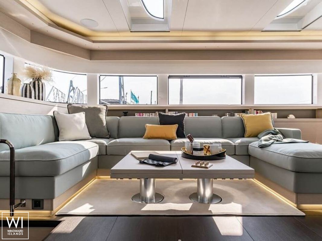 Lagoon 55 catamaran Charter Salon