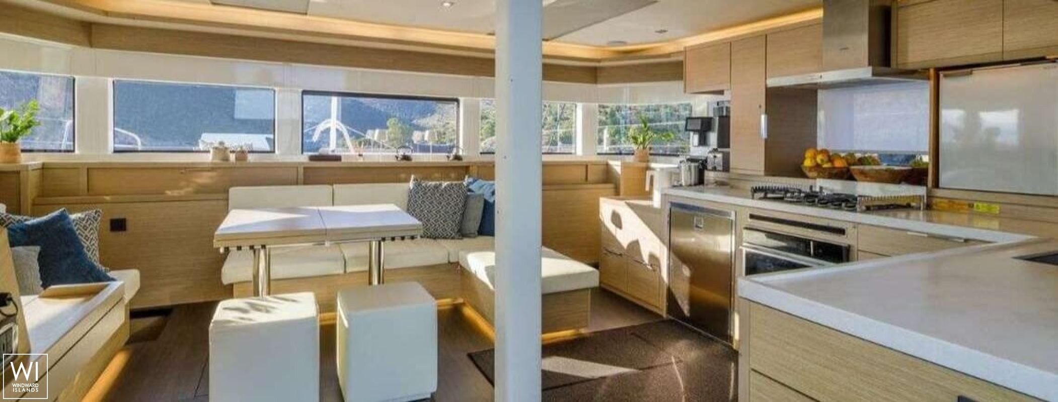 VALIUM 55  Lagoon Catamaran Lagoon 55 Interior 21