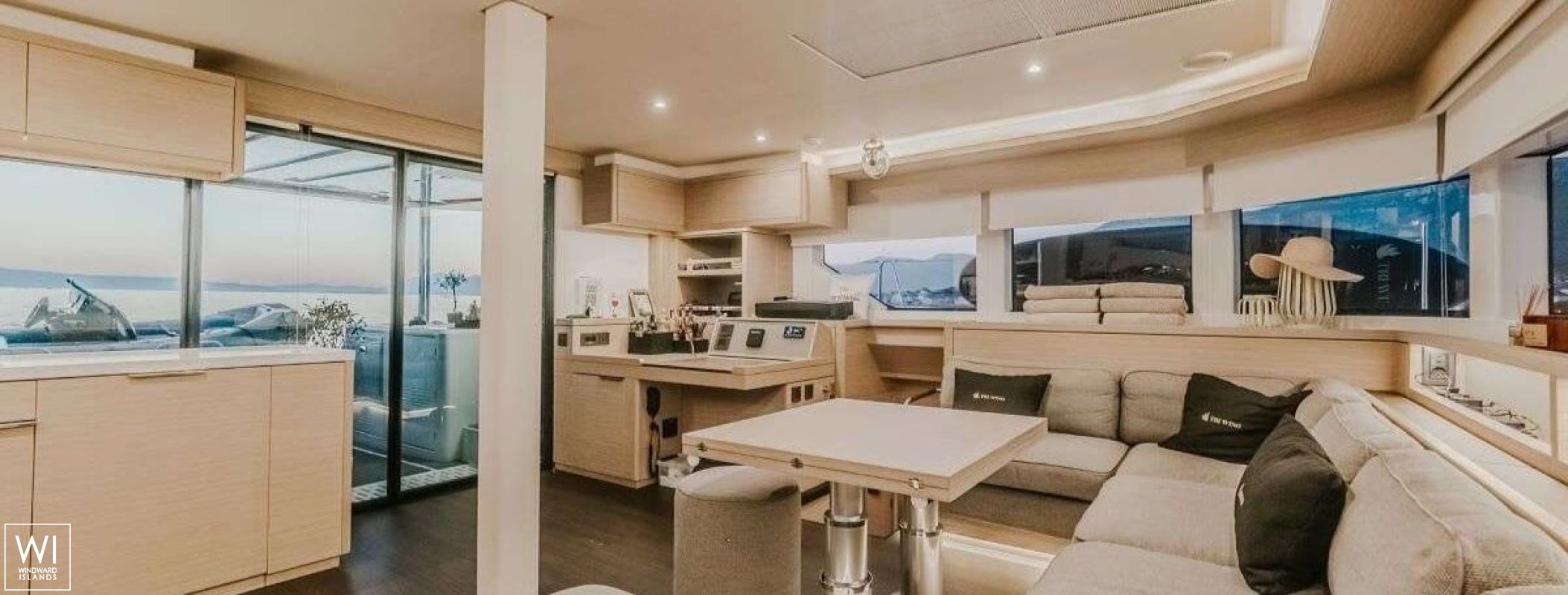 TRI WING  Lagoon Catamaran Lagoon 55 Interior 1