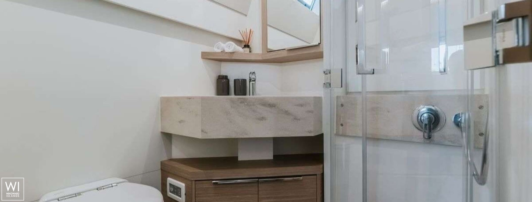 TRI WING  Lagoon Catamaran Lagoon 55 Interior 1