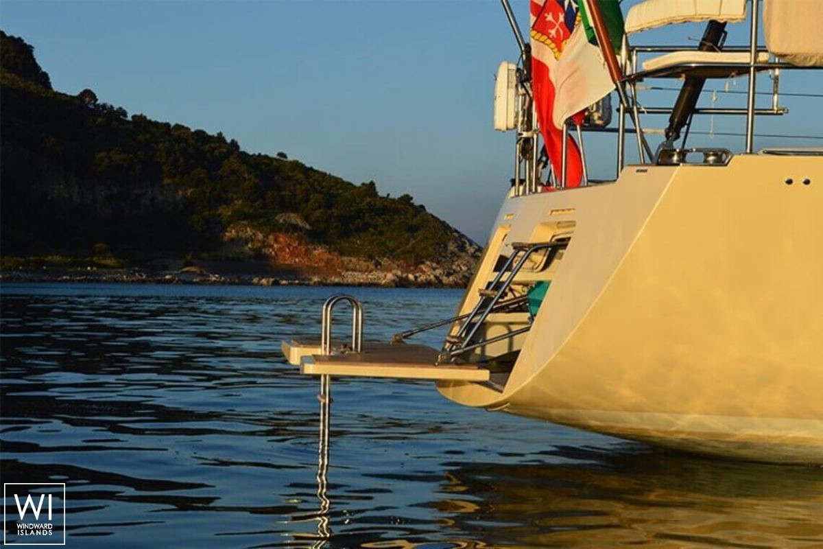 Terra di Mezza III  Solaris Sail 72 Exterior 3