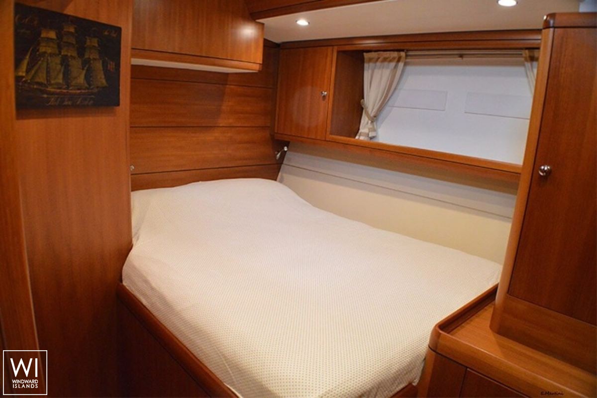 Terra di Mezza III  Solaris Sail 72 Interior 9