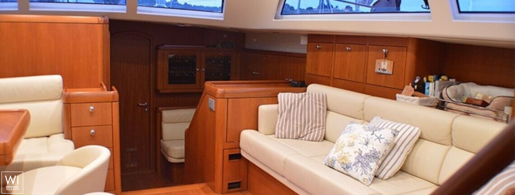 Terra di Mezza III  Solaris Sail 72 Interior 1