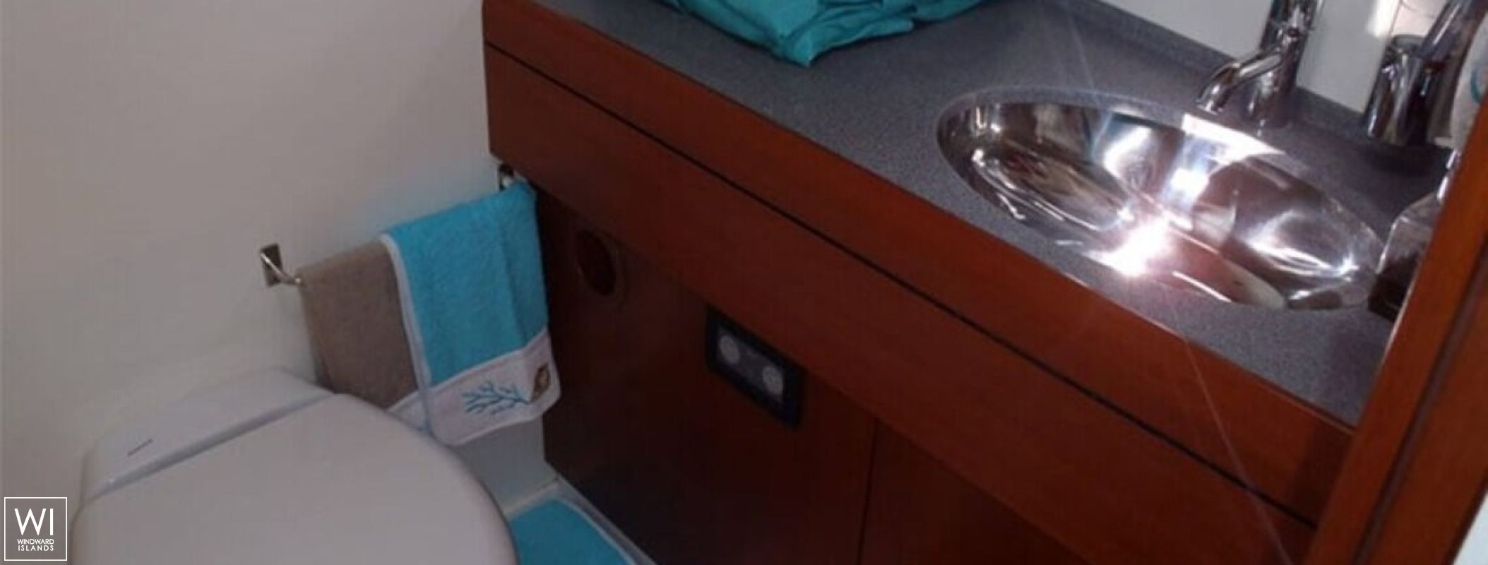 Terra di Mezza III  Solaris Sail 72 Interior 1