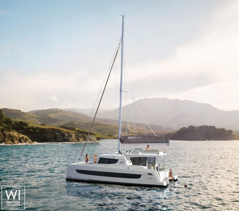 Bali 4.4 Catana Catamaran Exterior 3