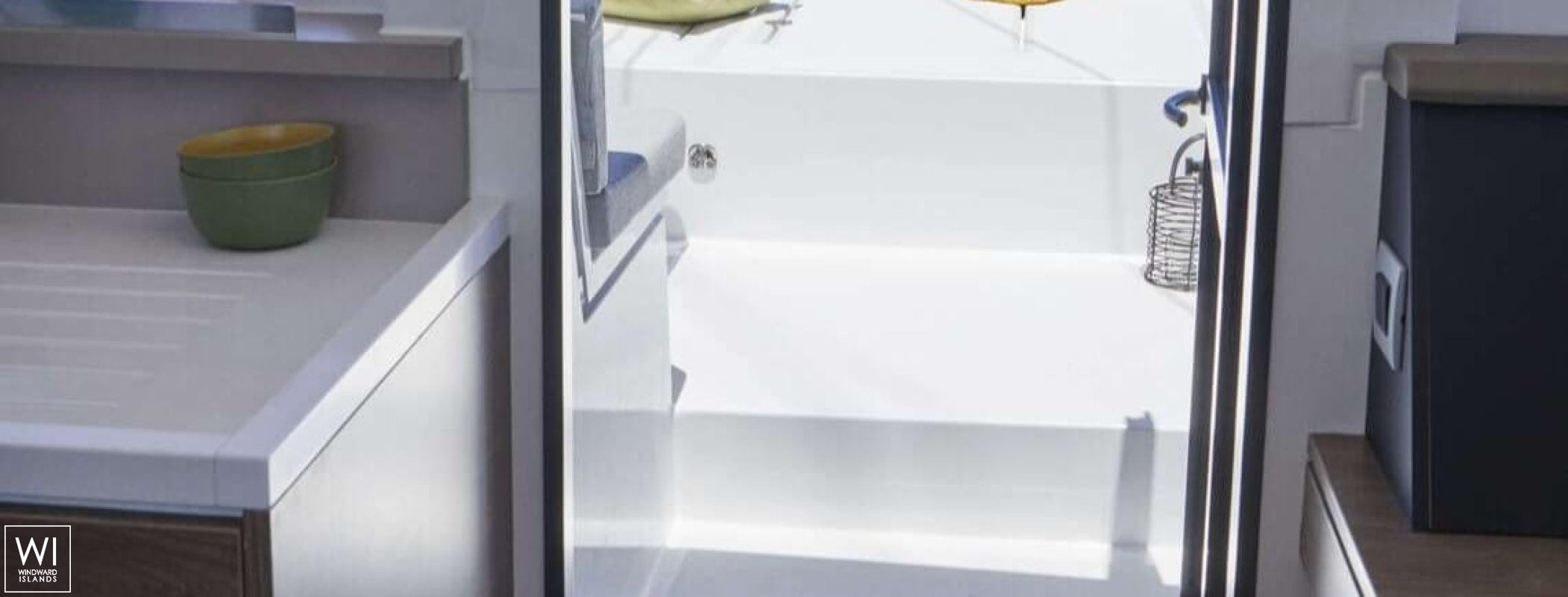 OLIVIA  Catana Catamaran Bali 4.4 Interior 11