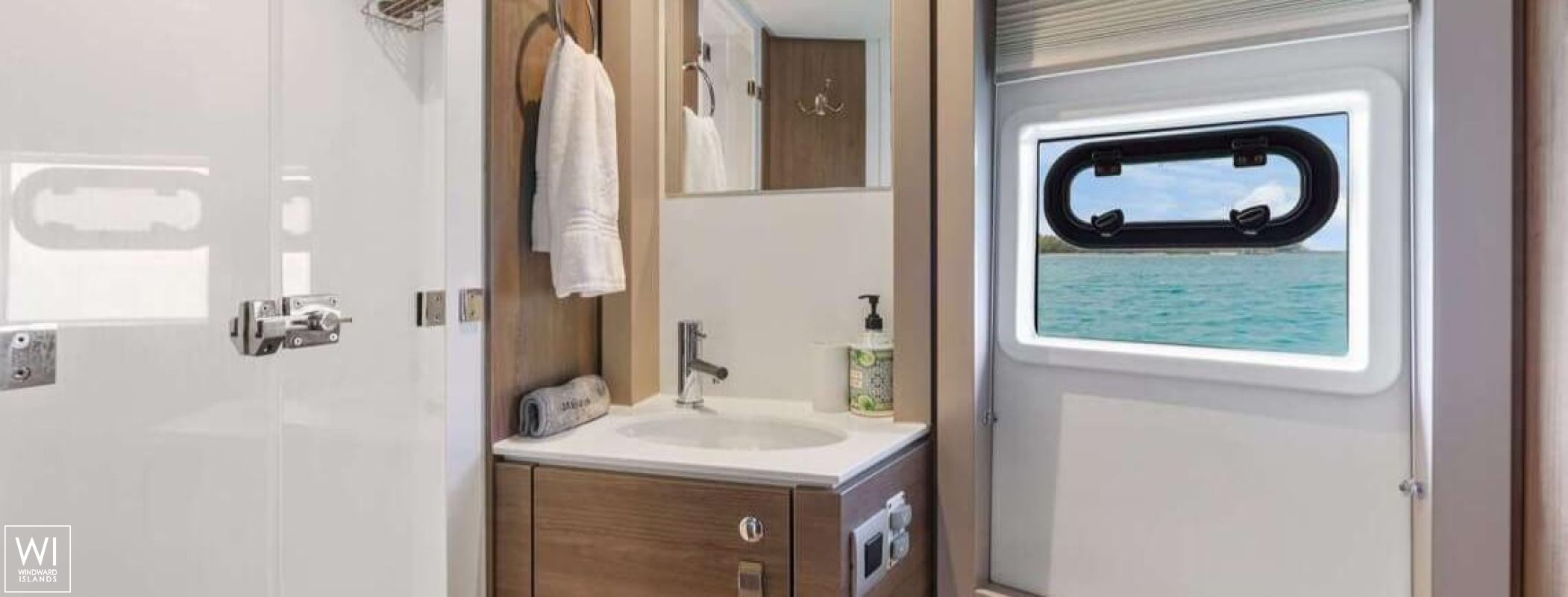 Penny Jo  Catana Catamaran Bali 4.4 Interior 1