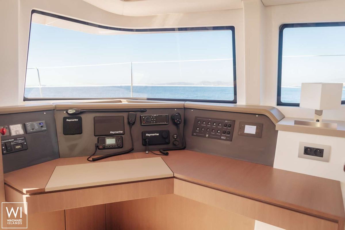 Bali 4.6 Catana Catamaran Interior 17