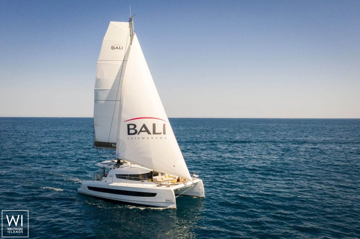 Bali 4.2 Catana Catamaran Exterior 5