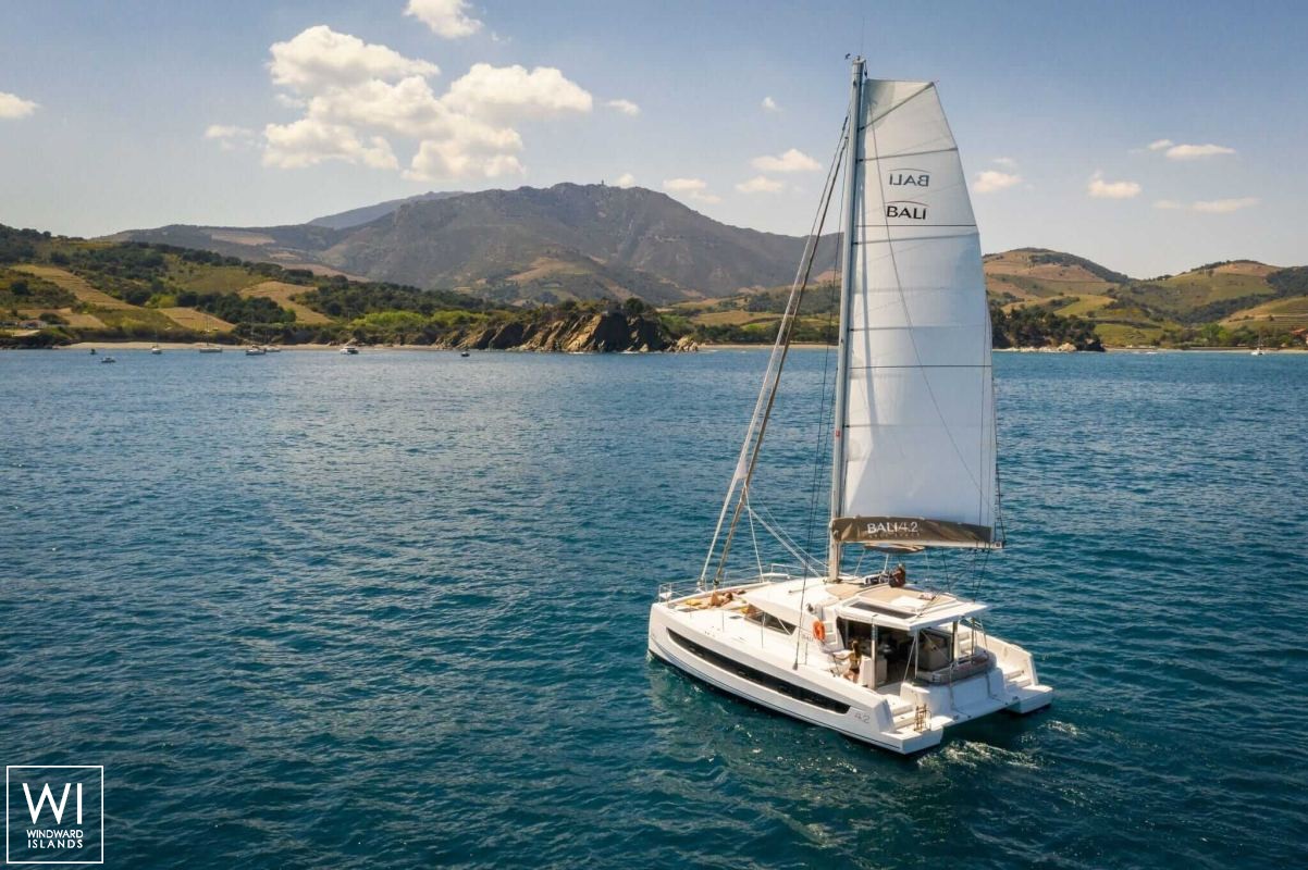 Bali 4.2 Catana Catamaran Exterior 6