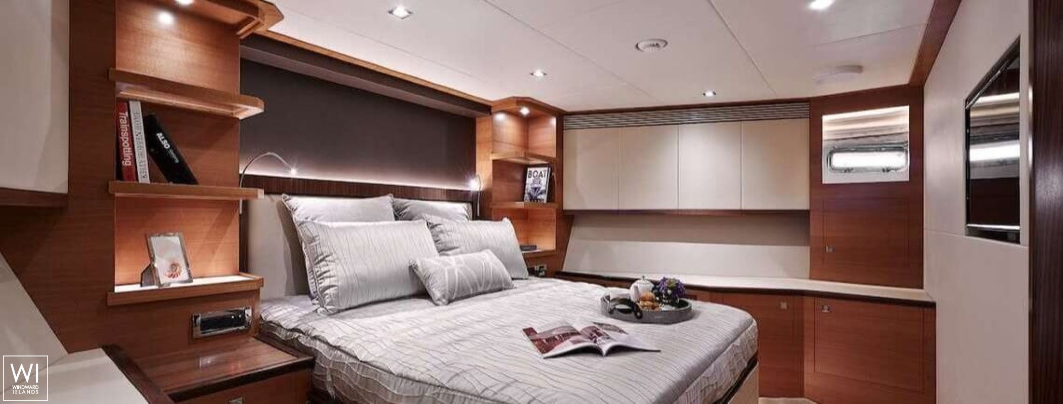 Midnight Moon  Horizon Horizon 85 Interior 1