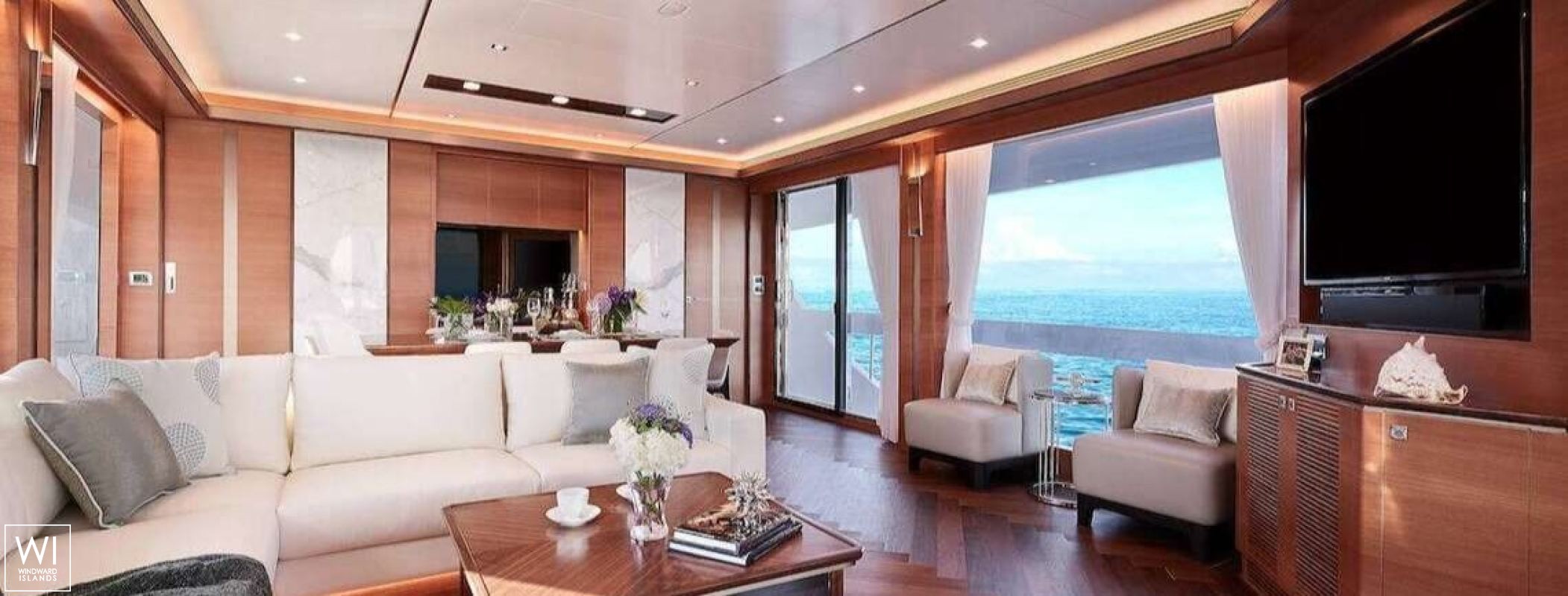 Midnight Moon  Horizon Horizon 85 Interior 1