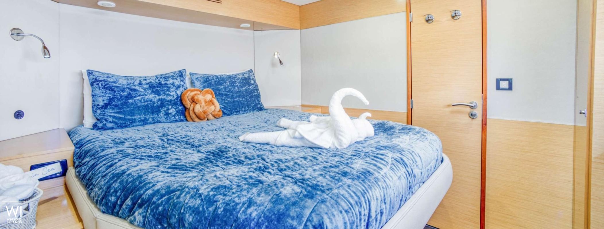 Perpetual Blue  Fountaine Pajot Catamaran 59 Interior 1