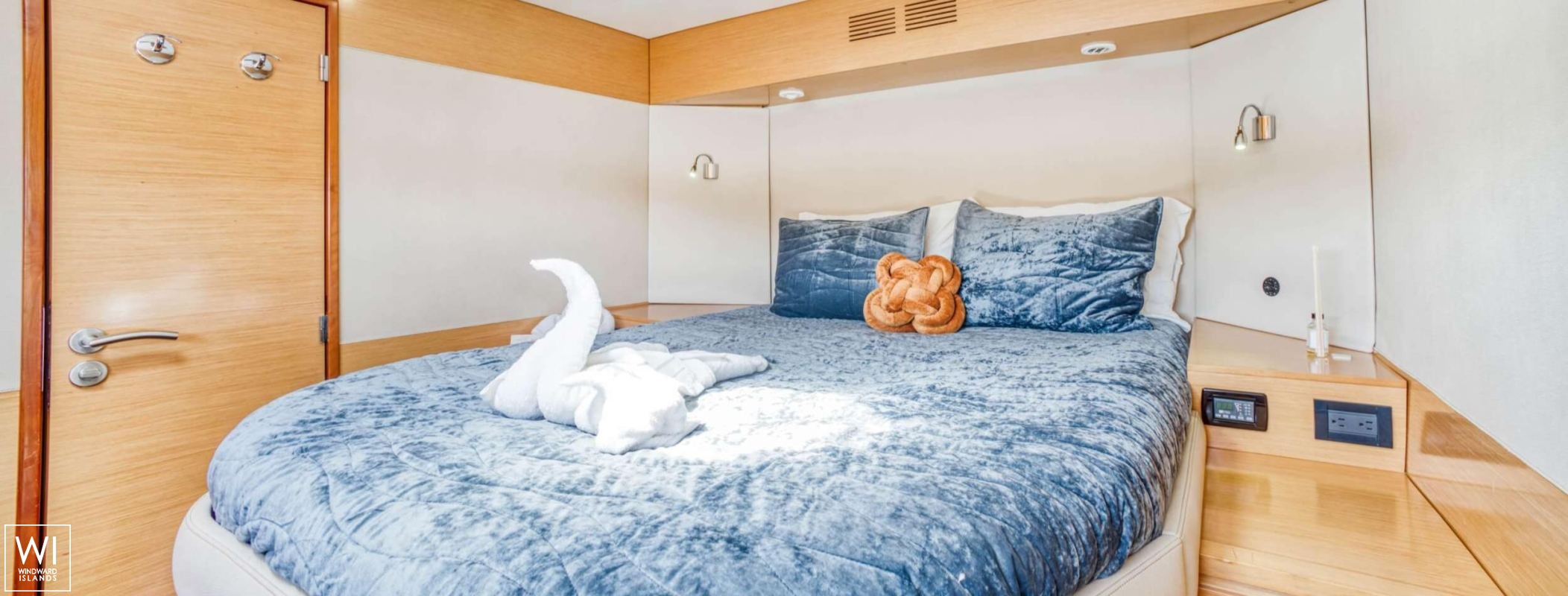 Perpetual Blue  Fountaine Pajot Catamaran 59 Interior 1