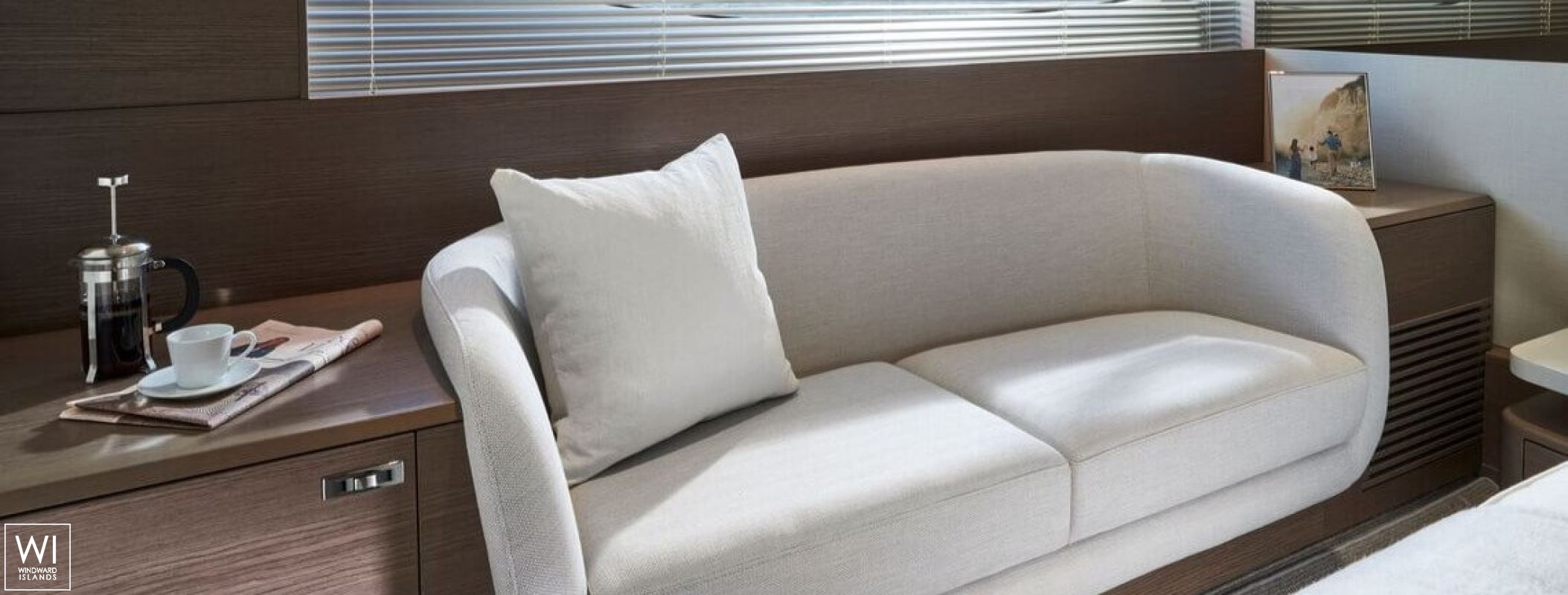 ELIZABETH   Princess Yachts Y 72 Interior 17