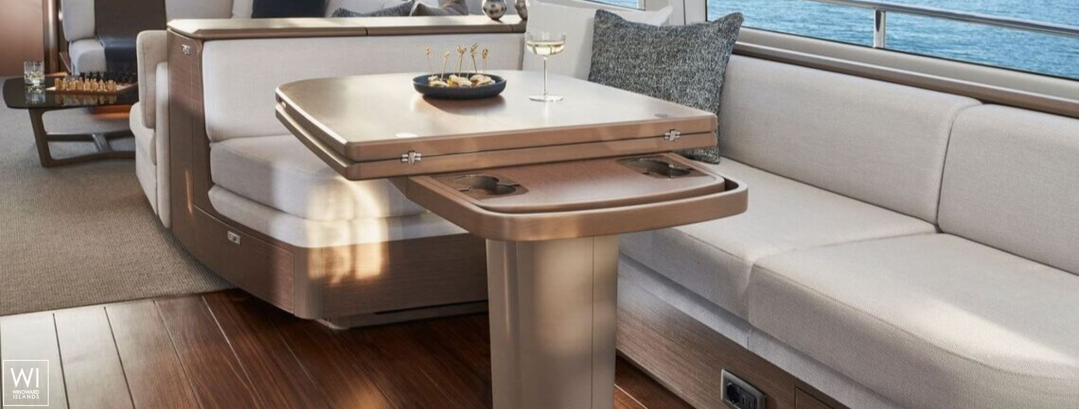 ELIZABETH   Princess Yachts Y 72 Interior 24