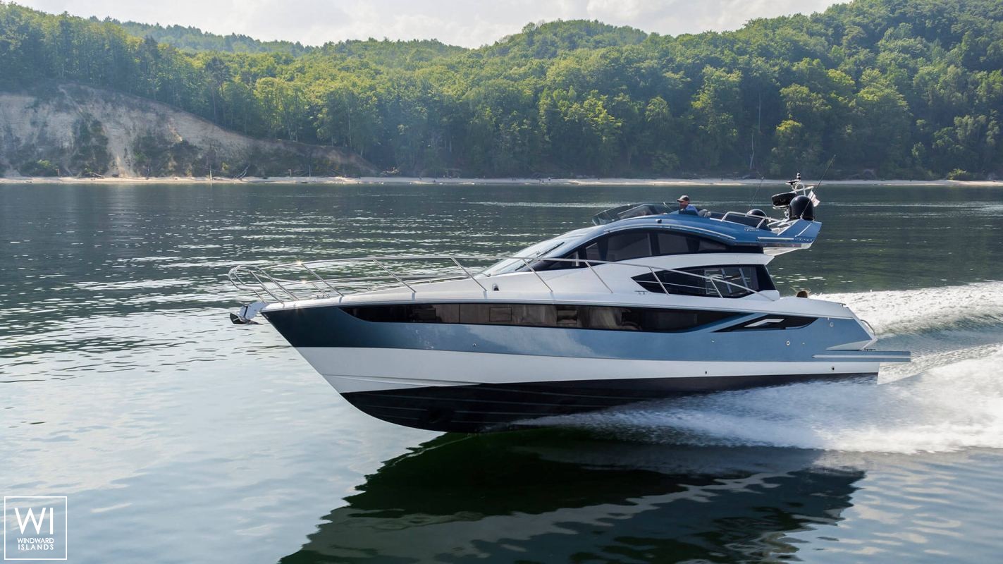 Skydeck  430 Galeon Exterior 2