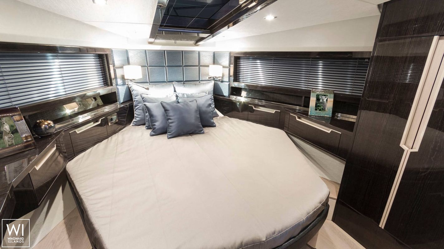 Skydeck  430 Galeon Interior 1