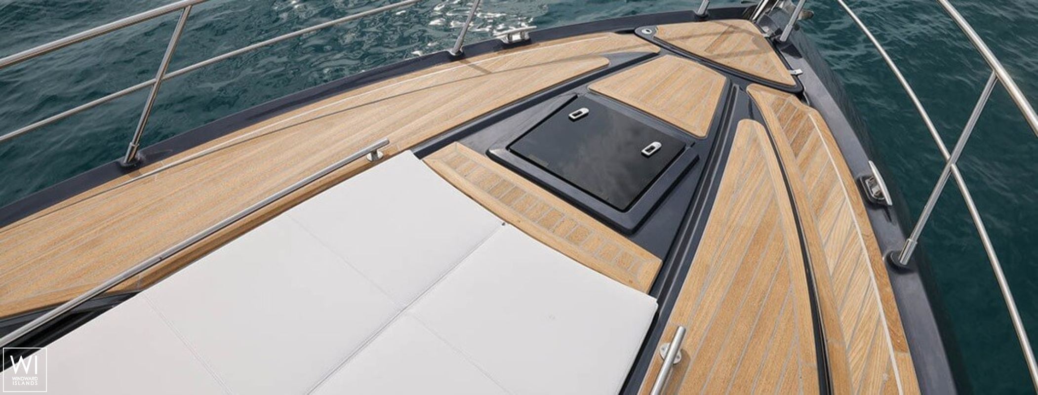 Power 44 Focus Exterior 3