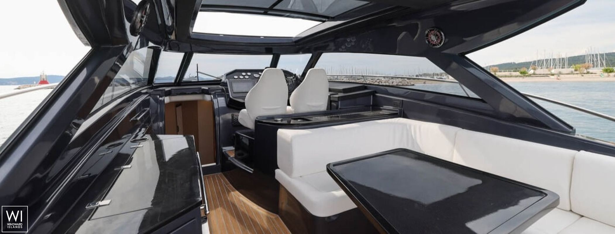 Power 44 Focus Interior 1