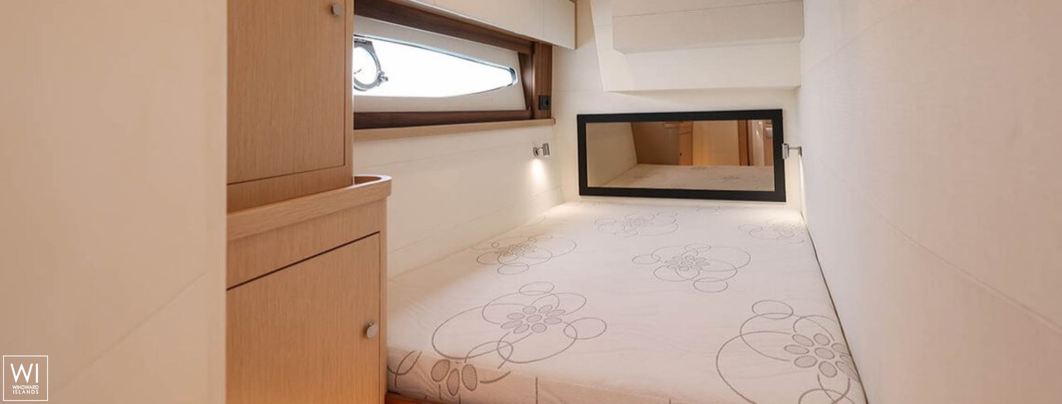 Power 44 Focus Interior 11