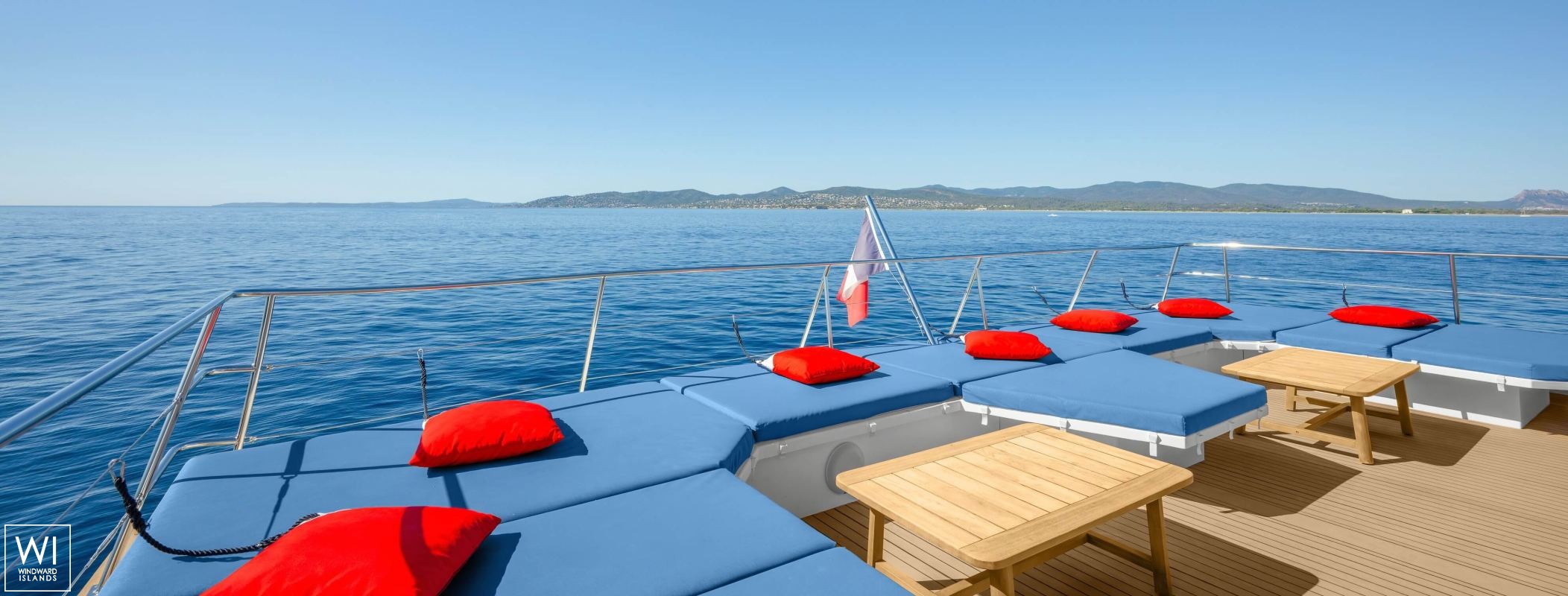 mayba  TMI Catamaran 20m Exterior 5