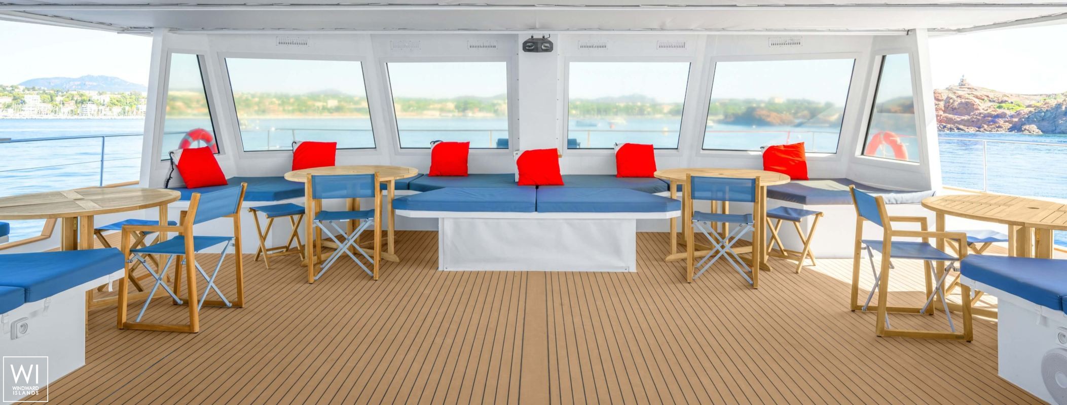 mayba  TMI Catamaran 20m Exterior 7