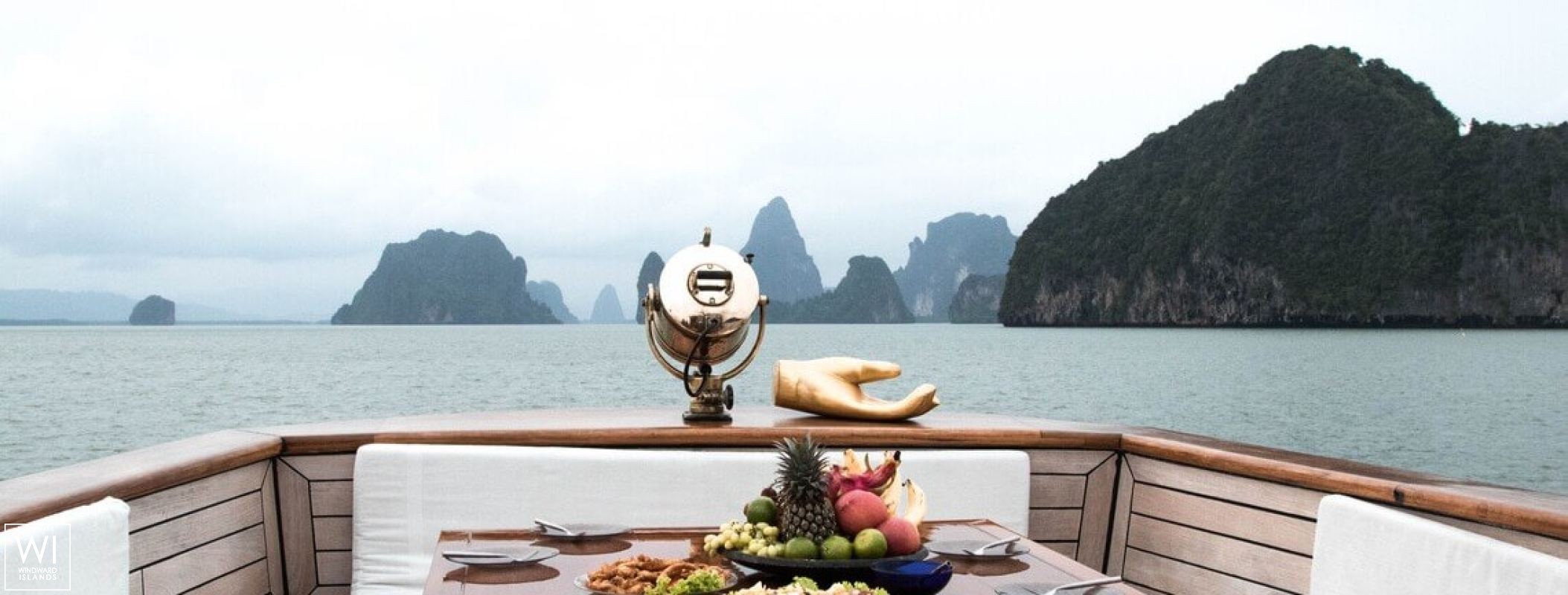 MAHA BHETRA   Motoryacht Thai-crafted wooden hull Interior 11