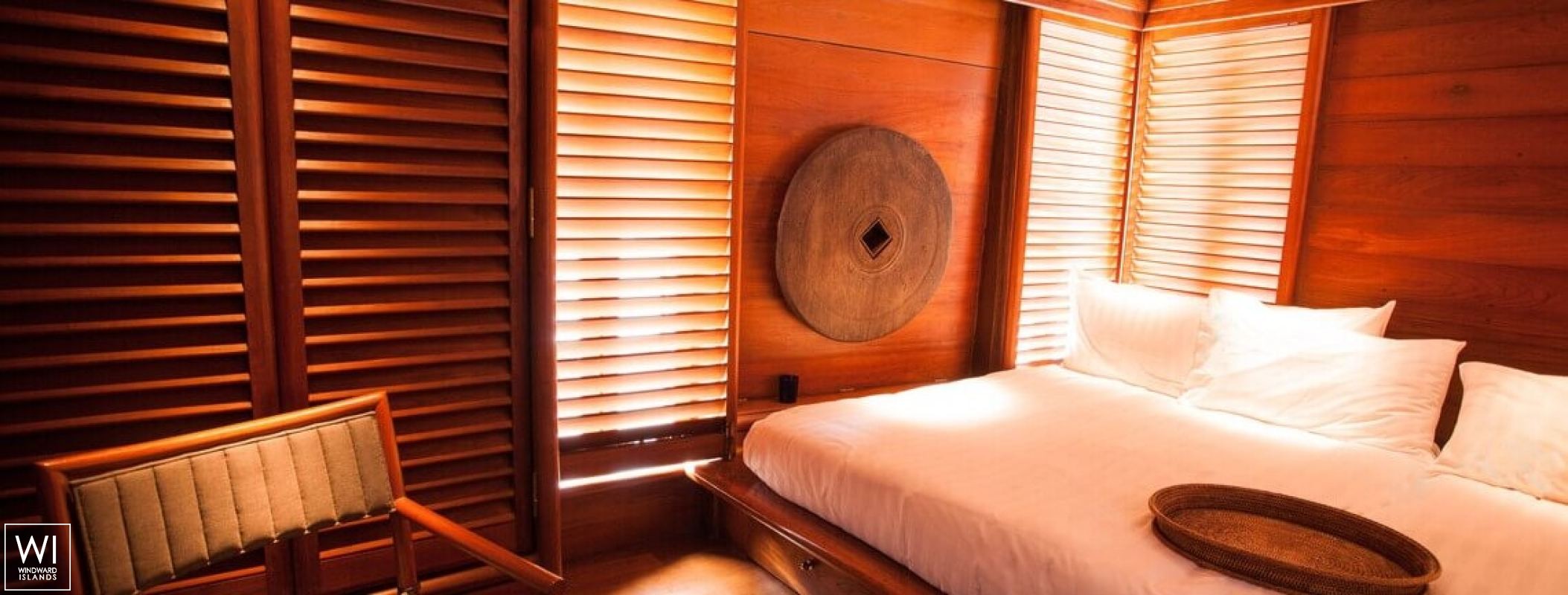 MAHA BHETRA   Motoryacht Thai-crafted wooden hull Interior 19
