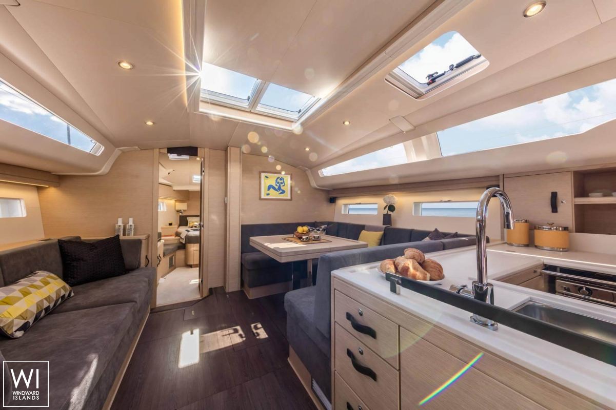 Jeanneau 51 Jeanneau Interior 8