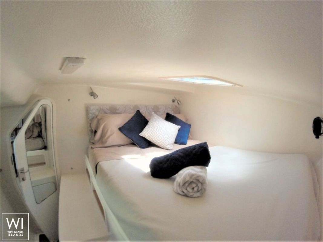Quixotic  Voyage Catamaran Voyage 430 Interior 12