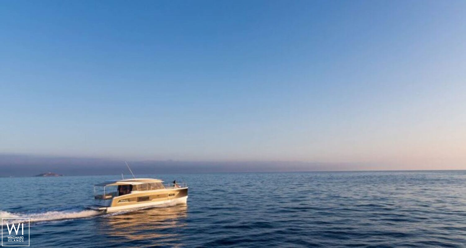 MY 4.S Fountaine Pajot Exterior 13