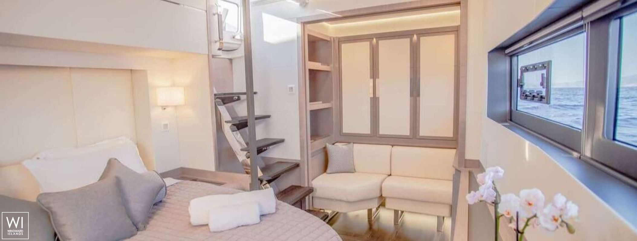 D2  Fountaine Pajot Power 67 Interior 14