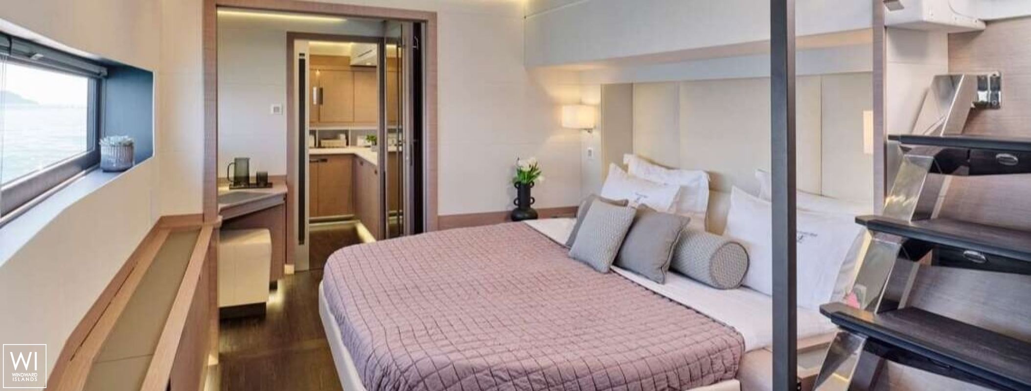 ChristAl MiO  Fountaine Pajot Power 67 Interior 16