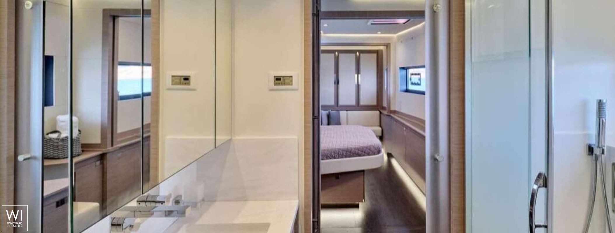 ChristAl MiO  Fountaine Pajot Power 67 Interior 17