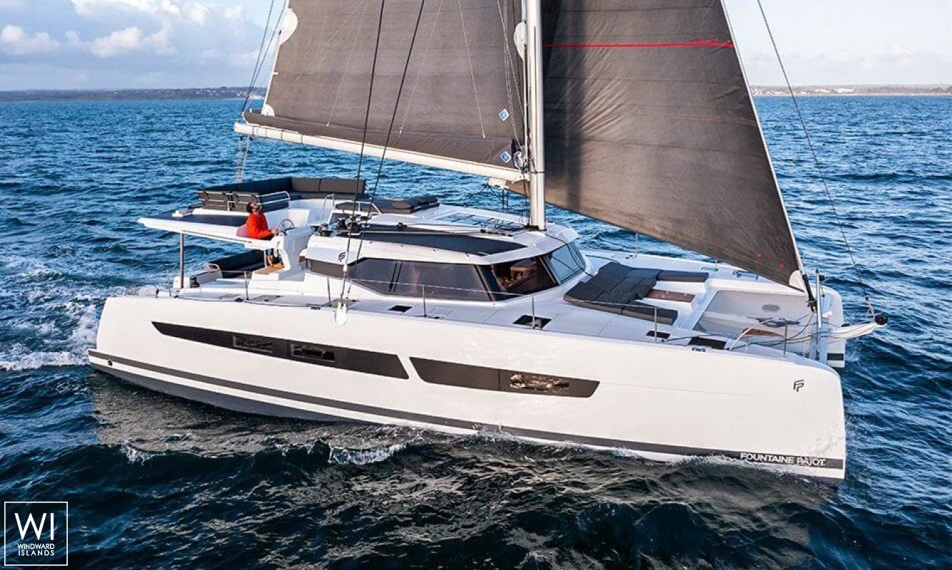 VIENNA  Fountaine Pajot Aura 51 Exterior 4