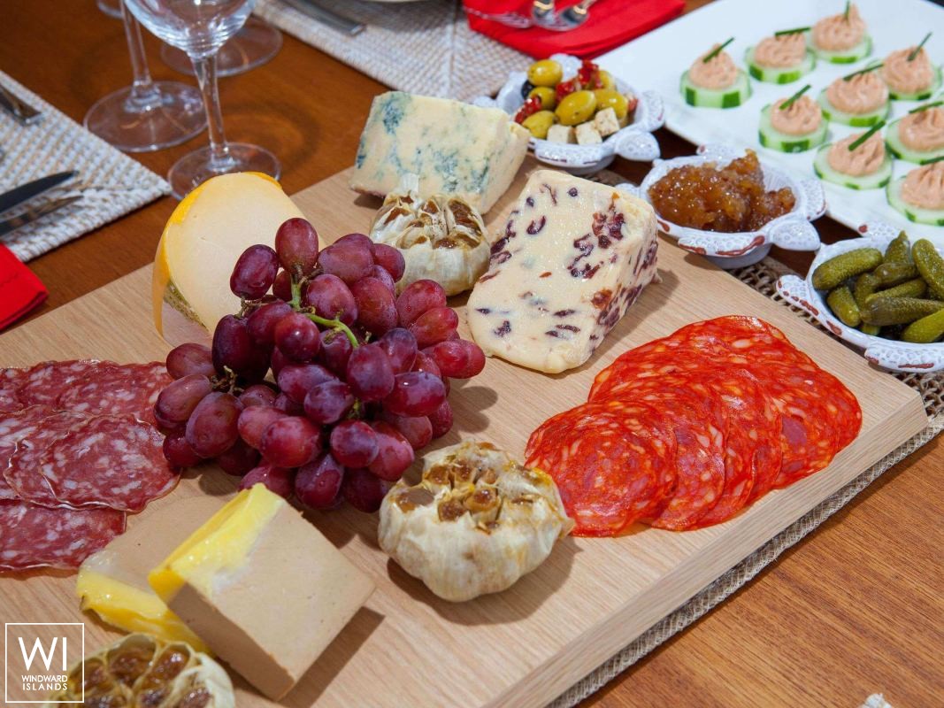 VIENNA  Fountaine Pajot Aura 51 Exterior 12