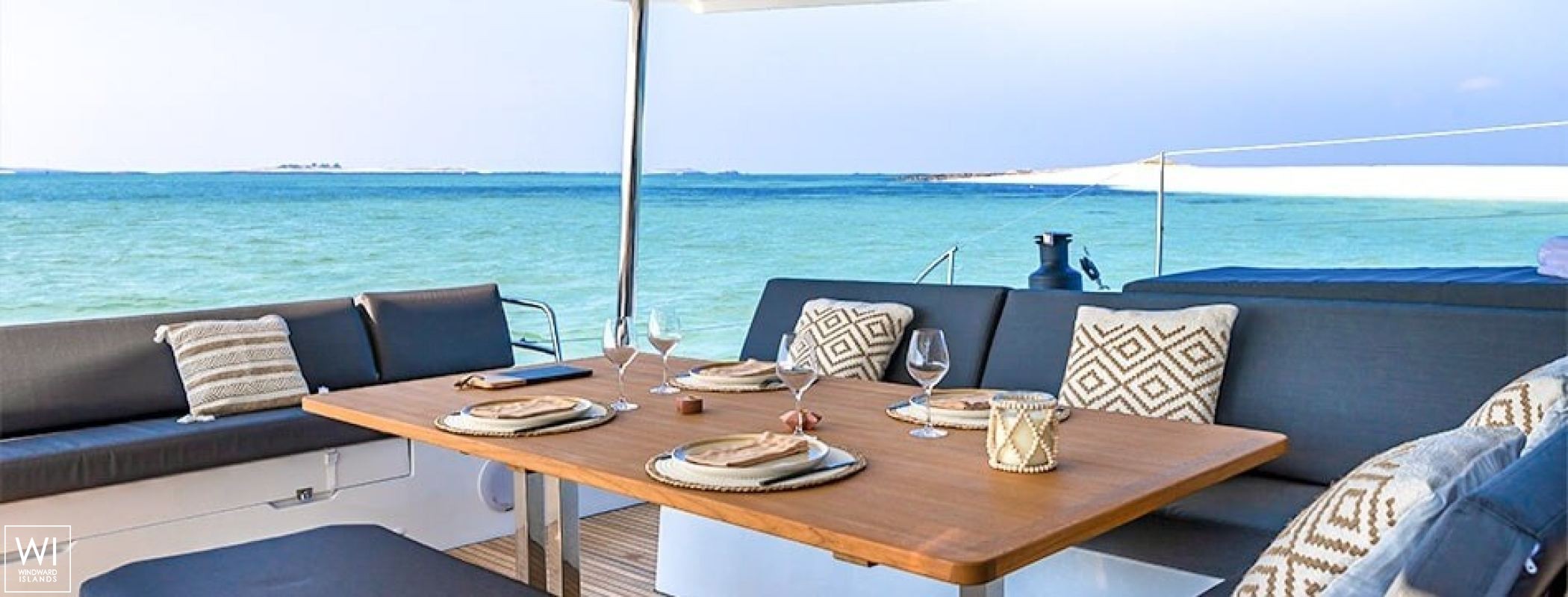 Ocean Eye  Fountaine Pajot Aura 51 Exterior 6