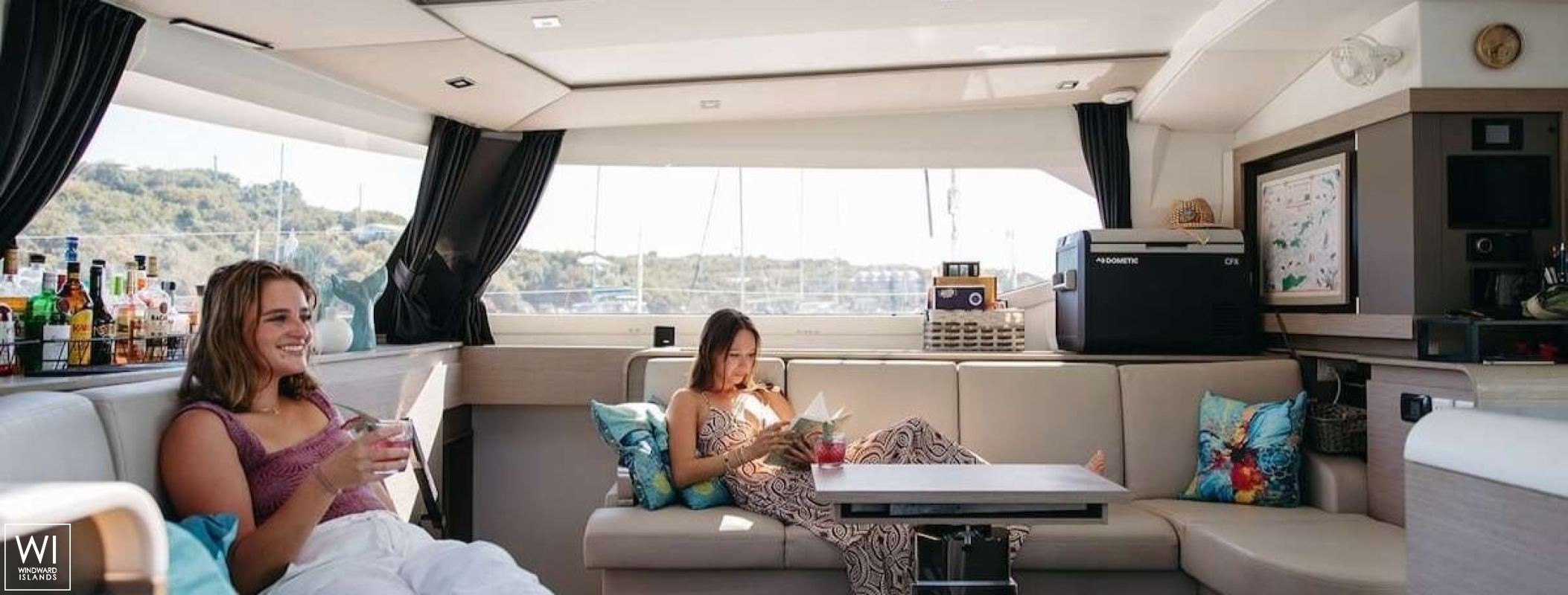 TEDAVI  Fountaine Pajot Aura 51 Interior 1
