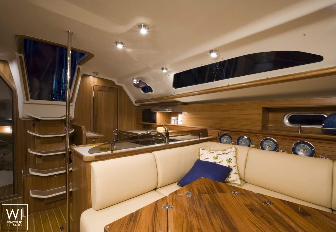 Catalina 445 Catalina Interior 3