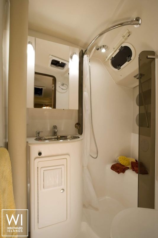 Catalina 445 Catalina Interior 4