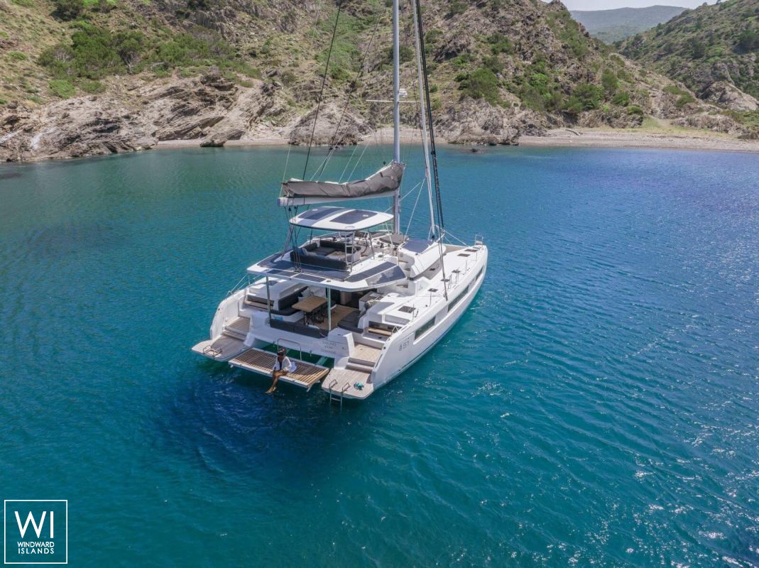 Lagoon 51 Lagoon Catamaran Exterior 6