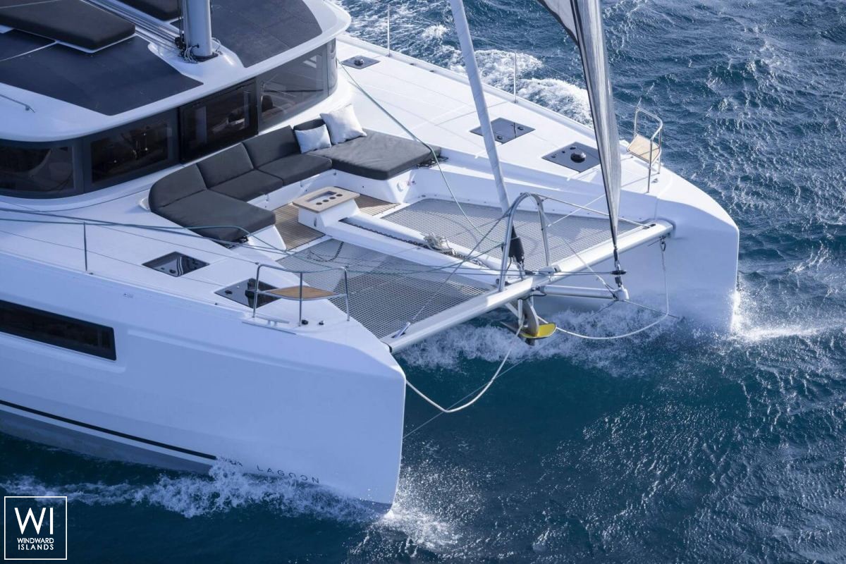 Lagoon 51 Lagoon Catamaran Exterior 8