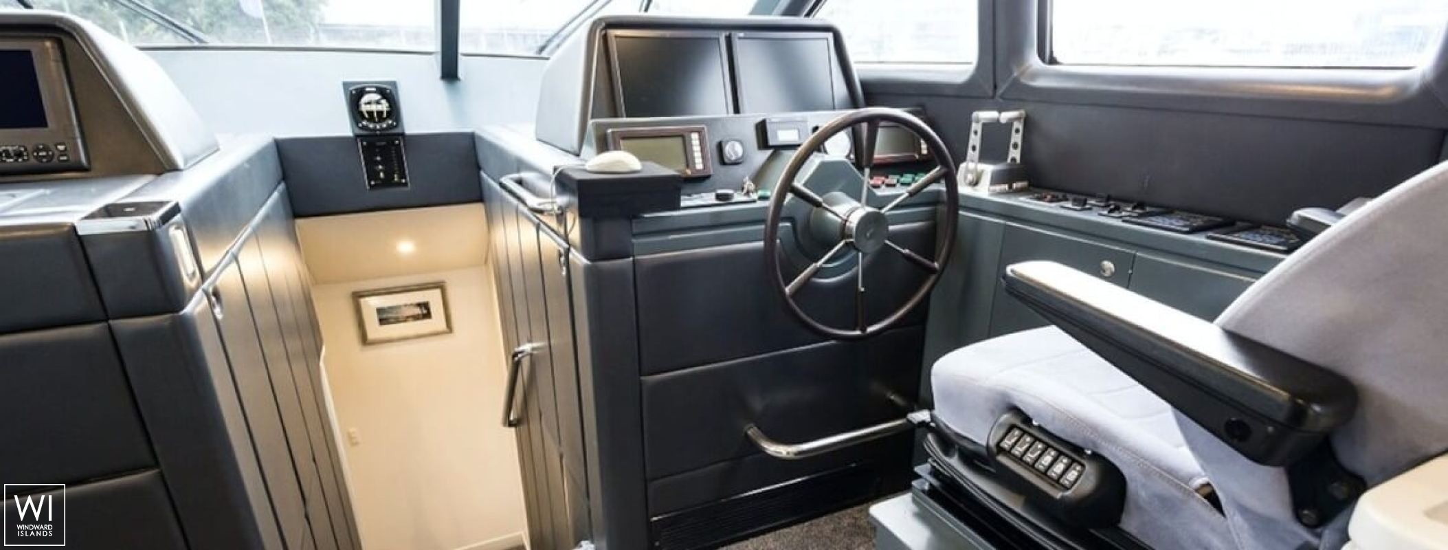 Templar  Alloy Yachts Yacht 25m Interior 2