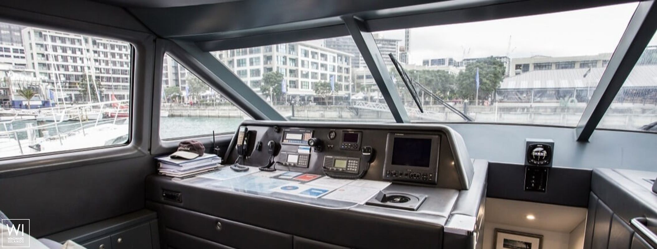 Templar  Alloy Yachts Yacht 25m Interior 10