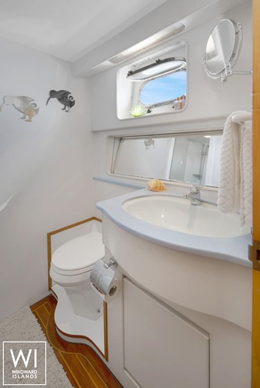 Nirvana  Vitec Yacht 21m Interior 14